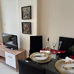 Ξενοδοχείο με διαμερίσματα Krasi In Perla Complex 3*