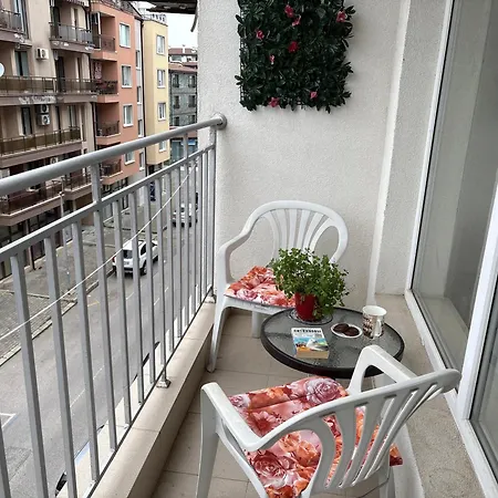 公寓式酒店 佩拉大楼内克拉西公寓酒店 帕莫瑞